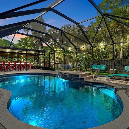 Villa Poolside Cocoa Oasis W/ Tiki Bar! Frontenac Esterno foto