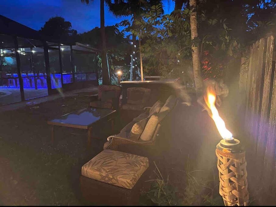 Villa Poolside Cocoa Oasis W/ Tiki Bar! Frontenac Esterno foto